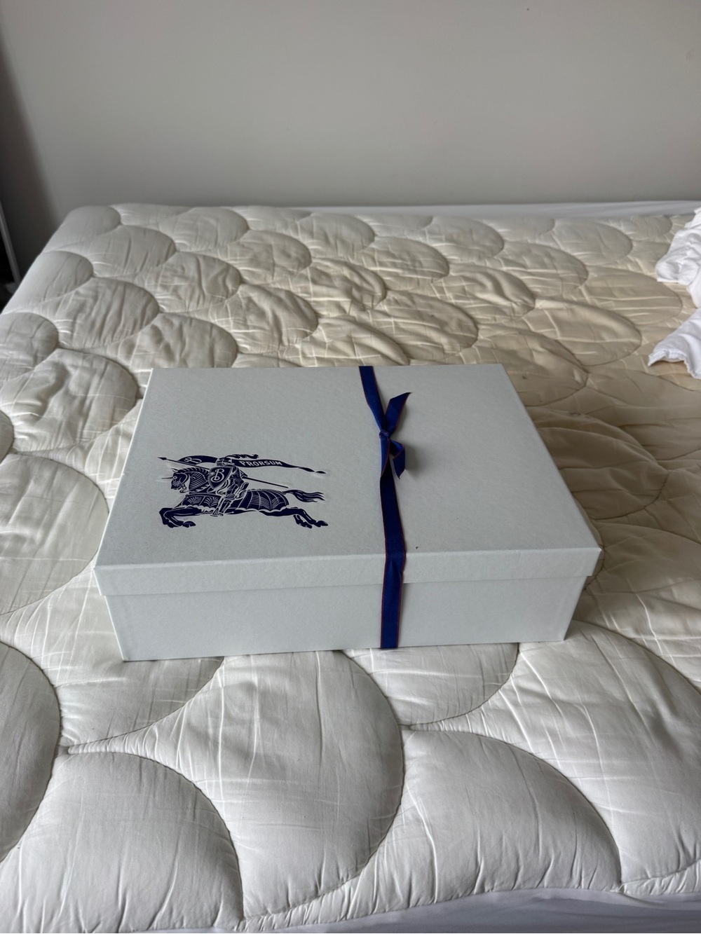 Burberry Luxury White Gift Box with Navy Ribbon and Equestrian Crest